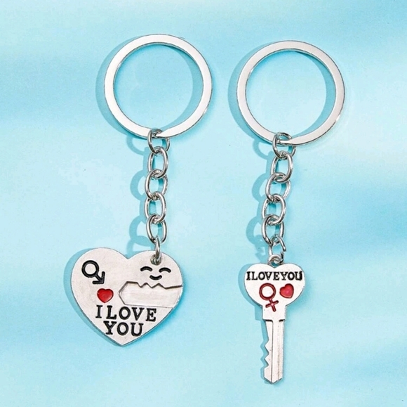 2 pcs Heart and Key Pendant Keychain - Picture 5 of 5